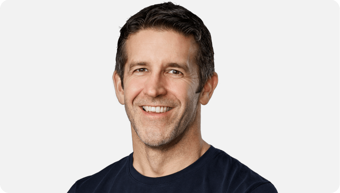 Apple’da Bir Devrin Sonu: Tim Cook CEO’luk Koltuğunu John Ternus’a Devrediyor 3 apple John Ternus